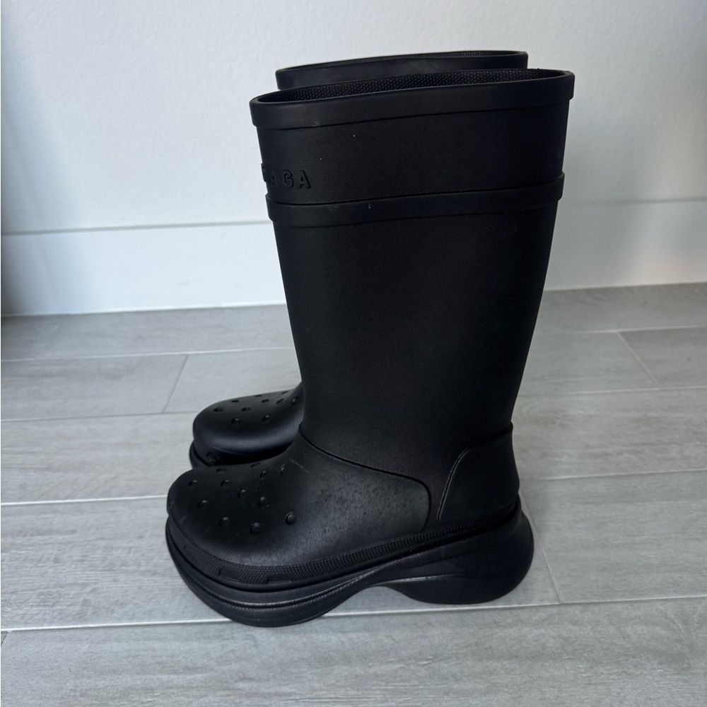 AUTHENTIC Balenciaga Matte Black Tall Boots - Picture 3 of 4